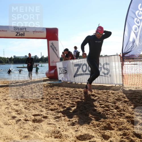 07.09.2025 - 19. Norderstedt Triathlon Luisa Fischer http://msf.ph/oto/8754053 07.09.2025 15:39:04 Schwimmen 1061, 1612, 1619 meine-sportfotos.de
