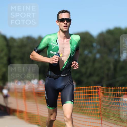 07.09.2025 - 19. Norderstedt Triathlon Michael Strokosch http://msf.ph/oto/8754054 07.09.2025 14:52:12 Laufen 361, 1014 meine-sportfotos.de