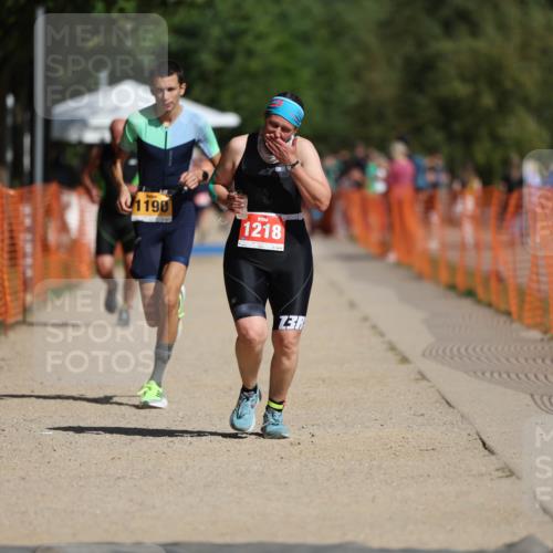 07.09.2025 - 19. Norderstedt Triathlon Michael Strokosch http://msf.ph/oto/8754057 07.09.2025 12:02:12 Laufen 1190, 1218 meine-sportfotos.de