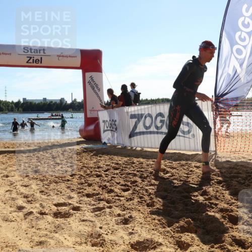 07.09.2025 - 19. Norderstedt Triathlon Luisa Fischer http://msf.ph/oto/8754069 07.09.2025 15:39:07 Schwimmen 1061, 1612, 1619 meine-sportfotos.de