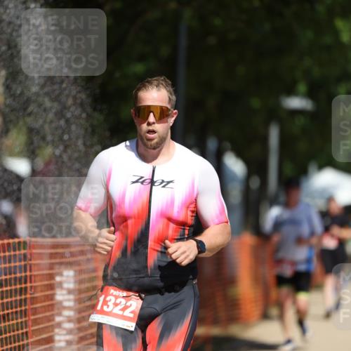 07.09.2025 - 19. Norderstedt Triathlon Michael Strokosch http://msf.ph/oto/8754075 07.09.2025 12:48:10 Laufen 1282, 1322 meine-sportfotos.de