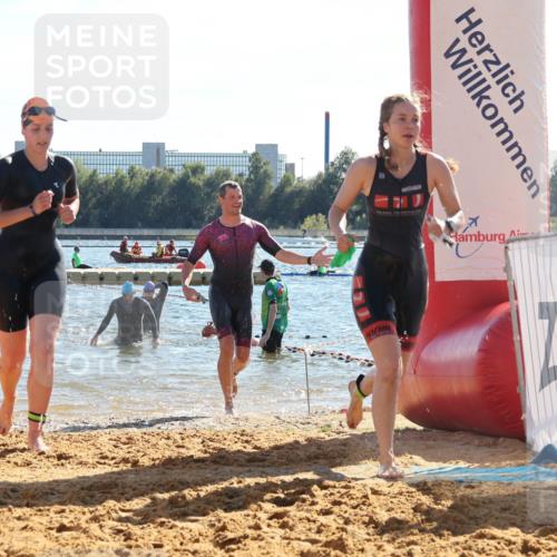 07.09.2025 - 19. Norderstedt Triathlon Luisa Fischer http://msf.ph/oto/8754077 07.09.2025 15:39:14 Schwimmen 1053, 1061, 1072, 1612, 1614 meine-sportfotos.de