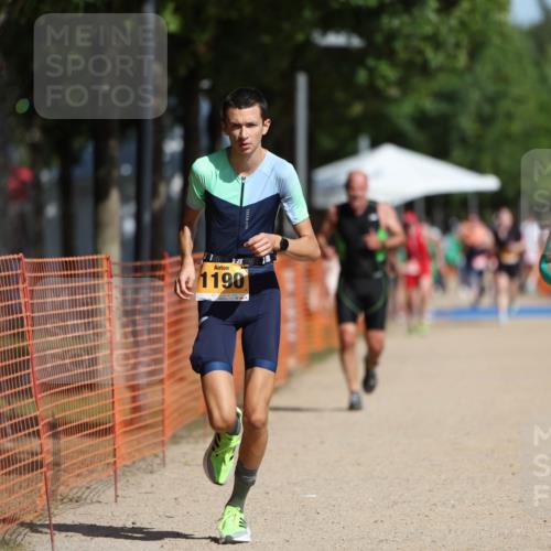 07.09.2025 - 19. Norderstedt Triathlon Michael Strokosch http://msf.ph/oto/8754099 07.09.2025 12:02:14 Laufen 1190, 1217, 1218 meine-sportfotos.de