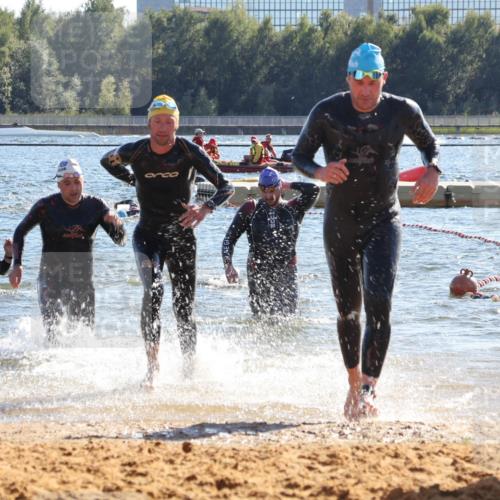 07.09.2025 - 19. Norderstedt Triathlon Luisa Fischer http://msf.ph/oto/8754100 07.09.2025 15:39:22 Schwimmen 1053, 1072, 1561, 1569, 1582, 1614 meine-sportfotos.de