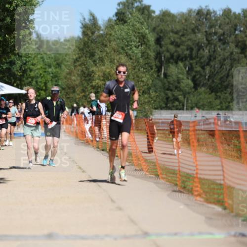 07.09.2025 - 19. Norderstedt Triathlon Michael Strokosch http://msf.ph/oto/8754139 07.09.2025 13:10:37 Laufen 208, 209, 247 meine-sportfotos.de
