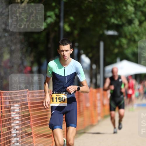 07.09.2025 - 19. Norderstedt Triathlon Michael Strokosch http://msf.ph/oto/8754141 07.09.2025 12:02:15 Laufen 1190, 1217, 1218 meine-sportfotos.de
