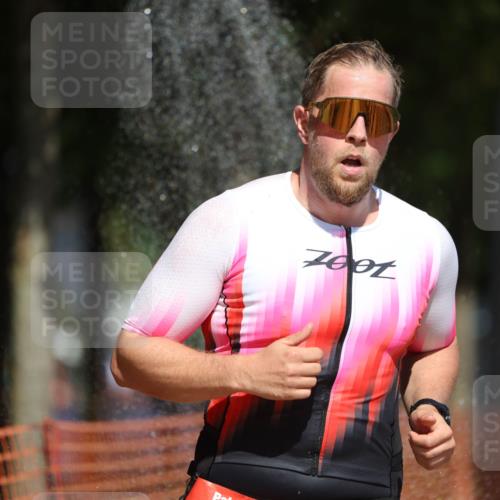 07.09.2025 - 19. Norderstedt Triathlon Michael Strokosch http://msf.ph/oto/8754148 07.09.2025 12:48:12 Laufen 1282, 1322 meine-sportfotos.de