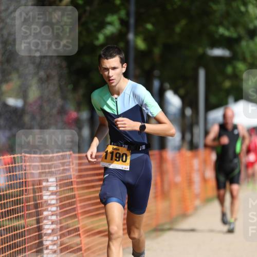07.09.2025 - 19. Norderstedt Triathlon Michael Strokosch http://msf.ph/oto/8754150 07.09.2025 12:02:15 Laufen 1190, 1217, 1218 meine-sportfotos.de