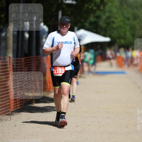 07.09.2025 - 19. Norderstedt Triathlon Michael Strokosch http://msf.ph/oto/8754177 07.09.2025 12:48:14 Laufen 1282, 1322, 1349 meine-sportfotos.de