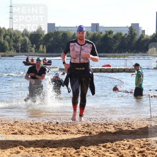 07.09.2025 - 19. Norderstedt Triathlon Luisa Fischer http://msf.ph/oto/8754191 07.09.2025 15:39:31 Schwimmen 1561, 1569, 1582, 1591, 1618 meine-sportfotos.de