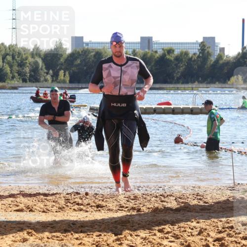 07.09.2025 - 19. Norderstedt Triathlon Luisa Fischer http://msf.ph/oto/8754196 07.09.2025 15:39:31 Schwimmen 1561, 1569, 1582, 1591, 1618 meine-sportfotos.de