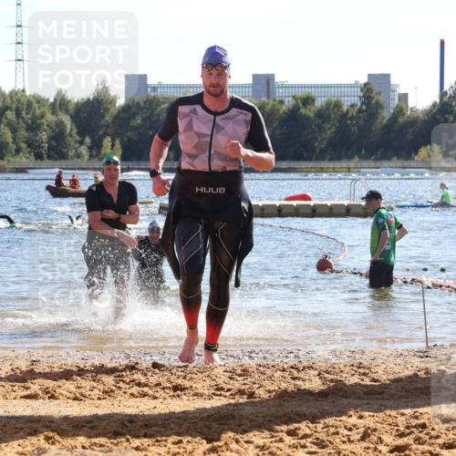 07.09.2025 - 19. Norderstedt Triathlon Luisa Fischer http://msf.ph/oto/8754200 07.09.2025 15:39:31 Schwimmen 1561, 1569, 1582, 1591, 1618 meine-sportfotos.de