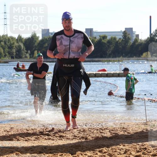 07.09.2025 - 19. Norderstedt Triathlon Luisa Fischer http://msf.ph/oto/8754206 07.09.2025 15:39:32 Schwimmen 1561, 1569, 1582, 1591, 1618 meine-sportfotos.de
