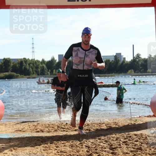 07.09.2025 - 19. Norderstedt Triathlon Luisa Fischer http://msf.ph/oto/8754214 07.09.2025 15:39:33 Schwimmen 1561, 1569, 1582, 1591, 1618 meine-sportfotos.de