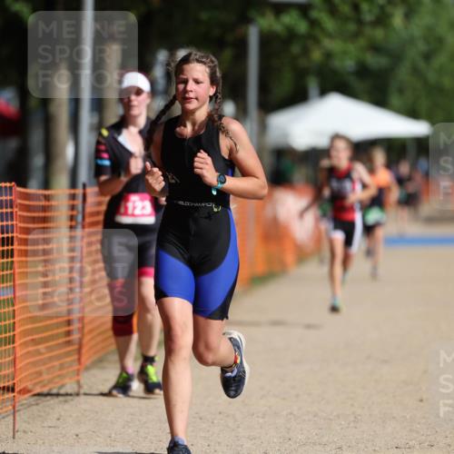 07.09.2025 - 19. Norderstedt Triathlon Michael Strokosch http://msf.ph/oto/8754217 07.09.2025 10:59:17 Laufen 64, 83, 1123 meine-sportfotos.de