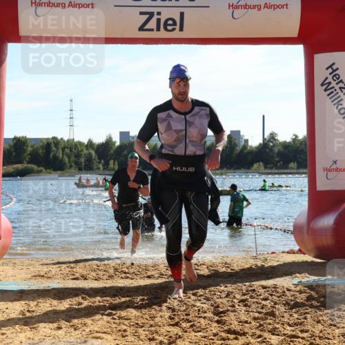 07.09.2025 - 19. Norderstedt Triathlon Luisa Fischer http://msf.ph/oto/8754220 07.09.2025 15:39:33 Schwimmen 1561, 1569, 1582, 1591, 1618 meine-sportfotos.de