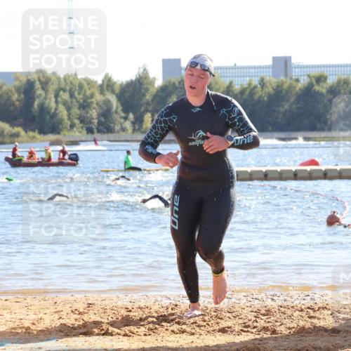 07.09.2025 - 19. Norderstedt Triathlon Luisa Fischer http://msf.ph/oto/8754266 07.09.2025 15:39:40 Schwimmen 1094, 1569, 1591, 1618 meine-sportfotos.de
