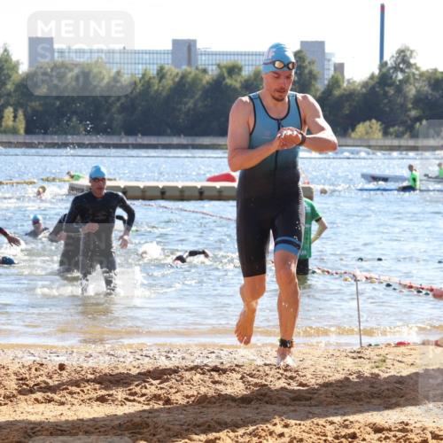 07.09.2025 - 19. Norderstedt Triathlon Luisa Fischer http://msf.ph/oto/8754321 07.09.2025 15:39:56 Schwimmen 1620, 1625 meine-sportfotos.de