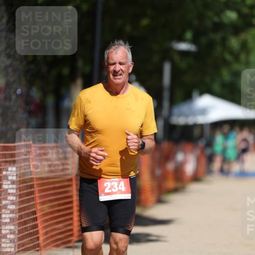 07.09.2025 - 19. Norderstedt Triathlon Michael Strokosch http://msf.ph/oto/8754335 07.09.2025 12:48:28 Laufen 234 meine-sportfotos.de
