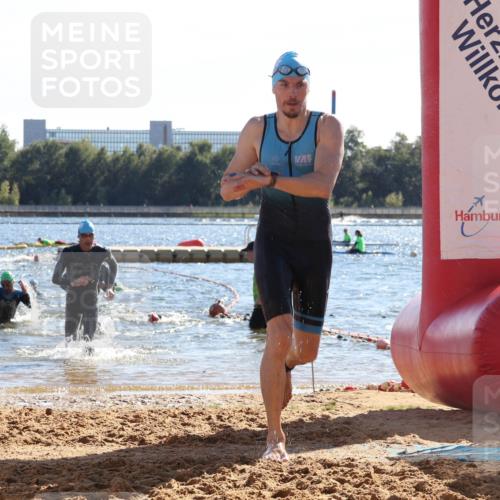07.09.2025 - 19. Norderstedt Triathlon Luisa Fischer http://msf.ph/oto/8754337 07.09.2025 15:39:57 Schwimmen 1620, 1625 meine-sportfotos.de
