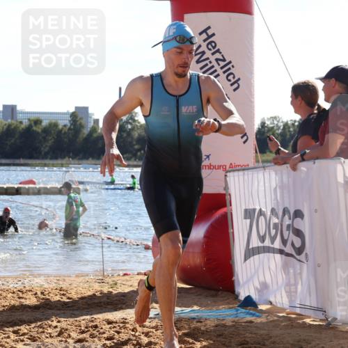 07.09.2025 - 19. Norderstedt Triathlon Luisa Fischer http://msf.ph/oto/8754350 07.09.2025 15:39:57 Schwimmen 1620, 1625 meine-sportfotos.de
