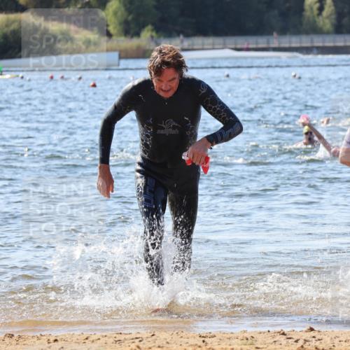 07.09.2025 - 19. Norderstedt Triathlon Luisa Fischer http://msf.ph/oto/8754352 07.09.2025 11:42:43 Schwimmen 738, 1294, 1379 meine-sportfotos.de