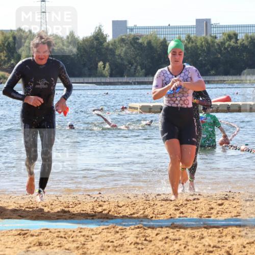 07.09.2025 - 19. Norderstedt Triathlon Luisa Fischer http://msf.ph/oto/8754395 07.09.2025 11:42:45 Schwimmen 738, 1294, 1379 meine-sportfotos.de