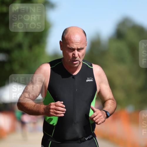 07.09.2025 - 19. Norderstedt Triathlon Michael Strokosch http://msf.ph/oto/8754403 07.09.2025 12:02:22 Laufen 1217 meine-sportfotos.de