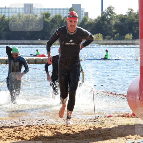 07.09.2025 - 19. Norderstedt Triathlon Luisa Fischer http://msf.ph/oto/8754412 07.09.2025 15:40:03 Schwimmen 1553, 1573, 1577, 1620, 1625 meine-sportfotos.de