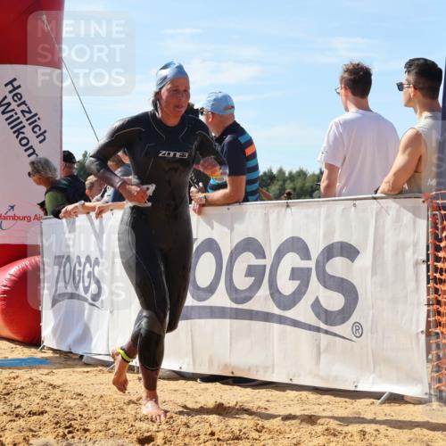 07.09.2025 - 19. Norderstedt Triathlon Luisa Fischer http://msf.ph/oto/8754443 07.09.2025 11:42:50 Schwimmen 738, 1294, 1379 meine-sportfotos.de