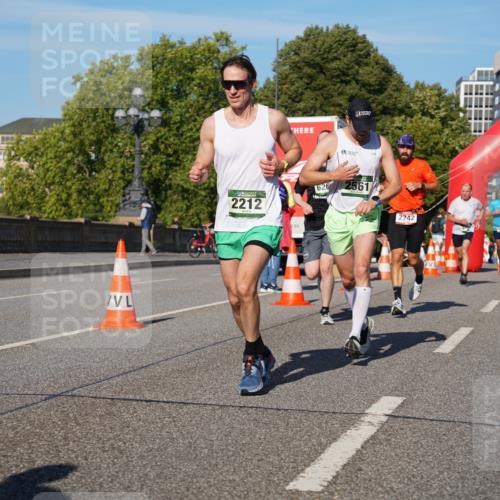 07.09.2025 - BARMER Alsterlauf Yannick Fuchs http://msf.ph/oto/8754465 07.09.2025 09:37:24 Laufen 2212, 626, 2561, 2742, 340 meine-sportfotos.de