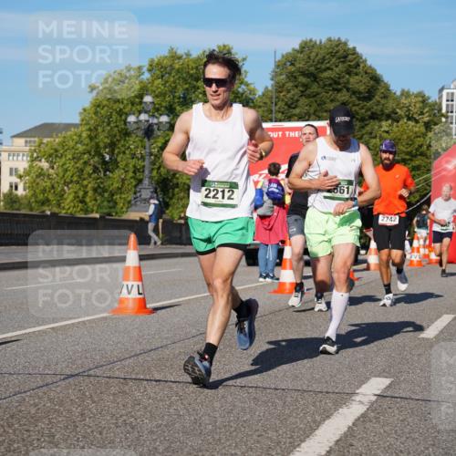 07.09.2025 - BARMER Alsterlauf Yannick Fuchs http://msf.ph/oto/8754472 07.09.2025 09:37:24 Laufen 2212, 561, 2742, 2340 meine-sportfotos.de