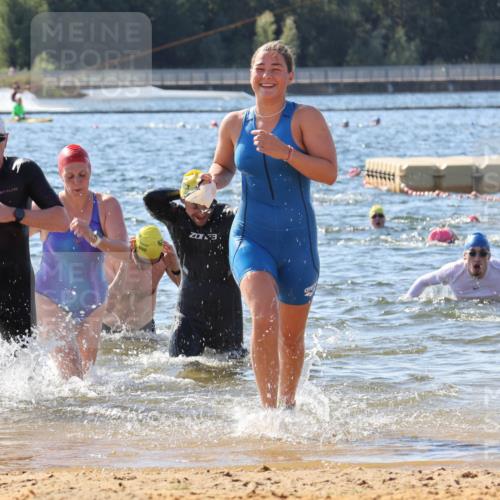 07.09.2025 - 19. Norderstedt Triathlon Luisa Fischer http://msf.ph/oto/8754474 07.09.2025 11:43:11 Schwimmen 202, 1220, 1252 meine-sportfotos.de