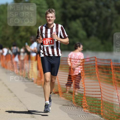 07.09.2025 - 19. Norderstedt Triathlon Michael Strokosch http://msf.ph/oto/8754558 07.09.2025 12:48:47 Laufen 1212, 1311 meine-sportfotos.de