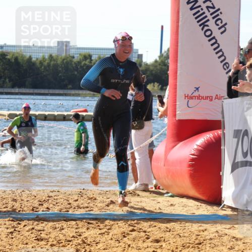 07.09.2025 - 19. Norderstedt Triathlon Luisa Fischer http://msf.ph/oto/8754648 07.09.2025 11:43:34 Schwimmen 261, 699 meine-sportfotos.de