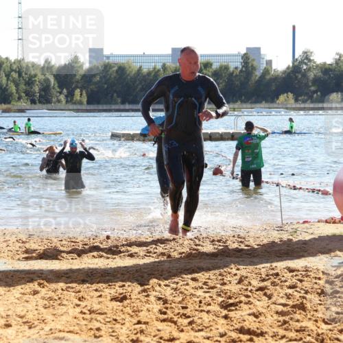 07.09.2025 - 19. Norderstedt Triathlon Luisa Fischer http://msf.ph/oto/8754657 07.09.2025 15:40:22 Schwimmen 1551, 1587, 1589, 1603, 1630 meine-sportfotos.de