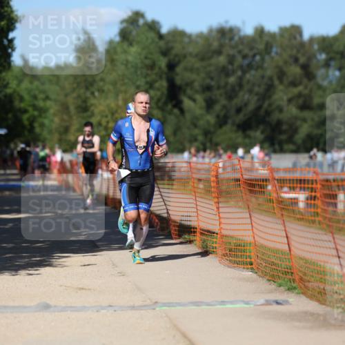 07.09.2025 - 19. Norderstedt Triathlon Michael Strokosch http://msf.ph/oto/8754678 07.09.2025 14:52:58 Laufen 969, 1002, 1041 meine-sportfotos.de