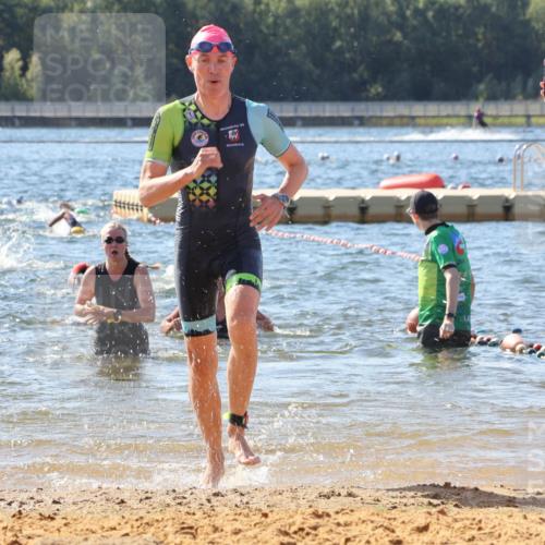 07.09.2025 - 19. Norderstedt Triathlon Luisa Fischer http://msf.ph/oto/8754681 07.09.2025 11:43:37 Schwimmen 261, 699 meine-sportfotos.de