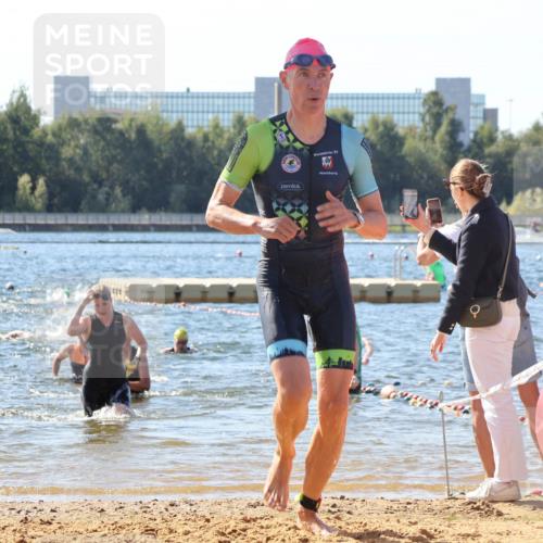 07.09.2025 - 19. Norderstedt Triathlon Luisa Fischer http://msf.ph/oto/8754718 07.09.2025 11:43:38 Schwimmen 261, 699 meine-sportfotos.de