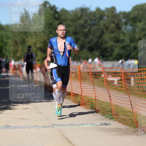 07.09.2025 - 19. Norderstedt Triathlon Michael Strokosch http://msf.ph/oto/8754723 07.09.2025 14:52:59 Laufen 969, 1002, 1041 meine-sportfotos.de