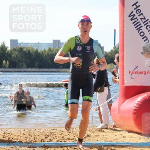 07.09.2025 - 19. Norderstedt Triathlon Luisa Fischer http://msf.ph/oto/8754733 07.09.2025 11:43:39 Schwimmen 261, 699 meine-sportfotos.de