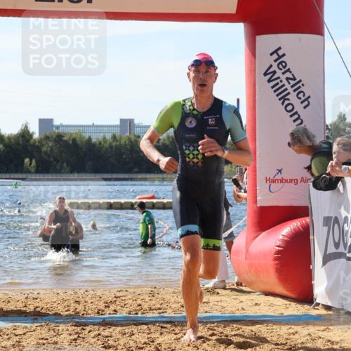 07.09.2025 - 19. Norderstedt Triathlon Luisa Fischer http://msf.ph/oto/8754736 07.09.2025 11:43:39 Schwimmen 261, 699 meine-sportfotos.de