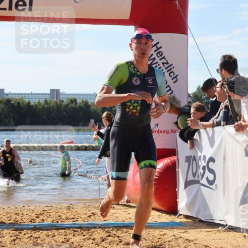 07.09.2025 - 19. Norderstedt Triathlon Luisa Fischer http://msf.ph/oto/8754739 07.09.2025 11:43:40 Schwimmen 261, 699, 1224 meine-sportfotos.de