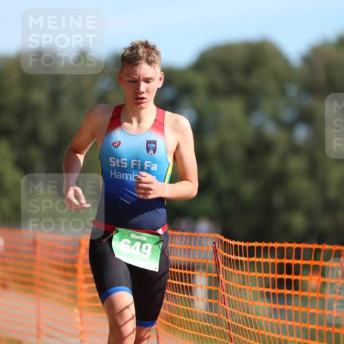 07.09.2025 - 19. Norderstedt Triathlon Michael Strokosch http://msf.ph/oto/8754765 07.09.2025 10:40:52 Laufen 649 meine-sportfotos.de