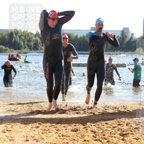 07.09.2025 - 19. Norderstedt Triathlon Luisa Fischer http://msf.ph/oto/8754766 07.09.2025 15:40:31 Schwimmen 1574, 1589, 1601, 1603, 1611, 1627 meine-sportfotos.de