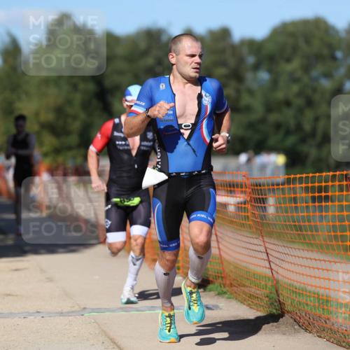 07.09.2025 - 19. Norderstedt Triathlon Michael Strokosch http://msf.ph/oto/8754781 07.09.2025 14:53:00 Laufen 969, 1002, 1041 meine-sportfotos.de