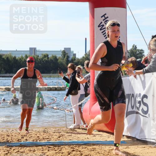 07.09.2025 - 19. Norderstedt Triathlon Luisa Fischer http://msf.ph/oto/8754838 07.09.2025 11:43:47 Schwimmen 261, 1213, 1224, 1387 meine-sportfotos.de