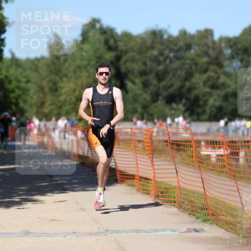 07.09.2025 - 19. Norderstedt Triathlon Michael Strokosch http://msf.ph/oto/8754871 07.09.2025 14:53:03 Laufen 879, 969, 1002, 1041 meine-sportfotos.de
