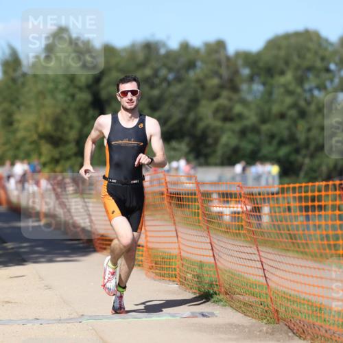 07.09.2025 - 19. Norderstedt Triathlon Michael Strokosch http://msf.ph/oto/8754897 07.09.2025 14:53:03 Laufen 879, 969, 1002, 1041 meine-sportfotos.de