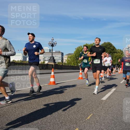 07.09.2025 - BARMER Alsterlauf Yannick Fuchs http://msf.ph/oto/8754911 07.09.2025 09:37:35 Laufen 5246, 5500, 6320 meine-sportfotos.de